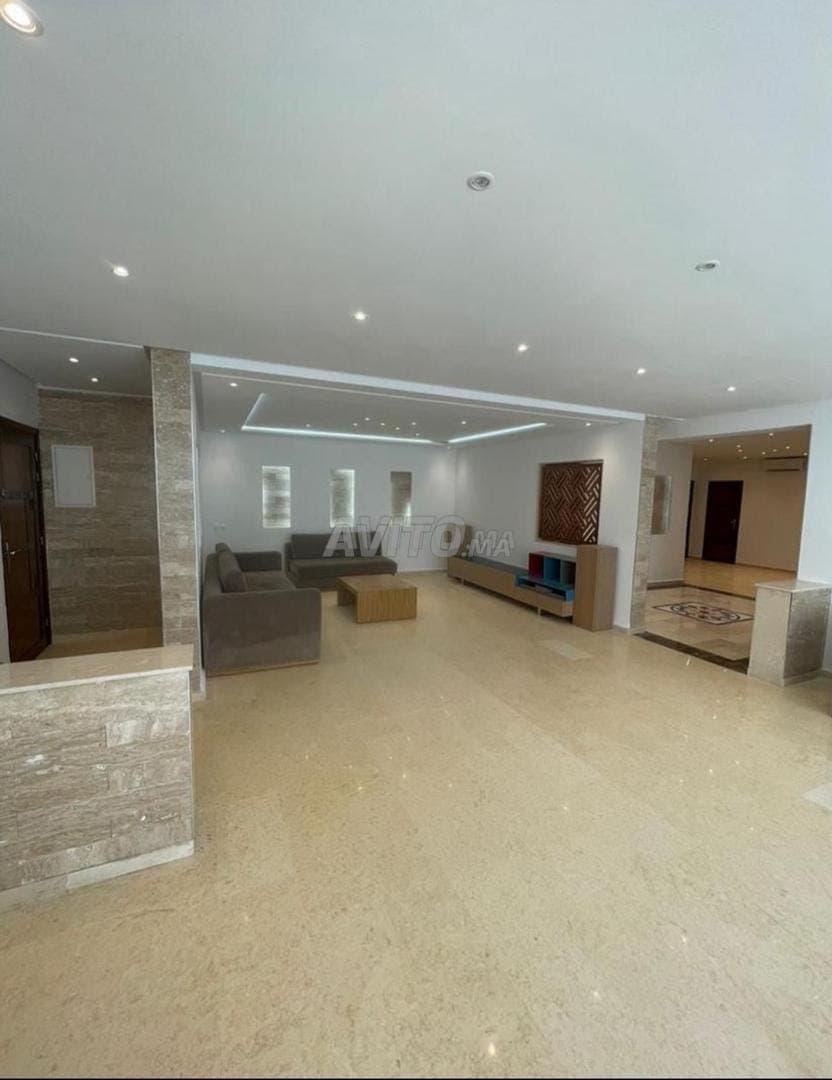 SPACIOUS LUXURY APARTMENT – SOUISSI, RABAT