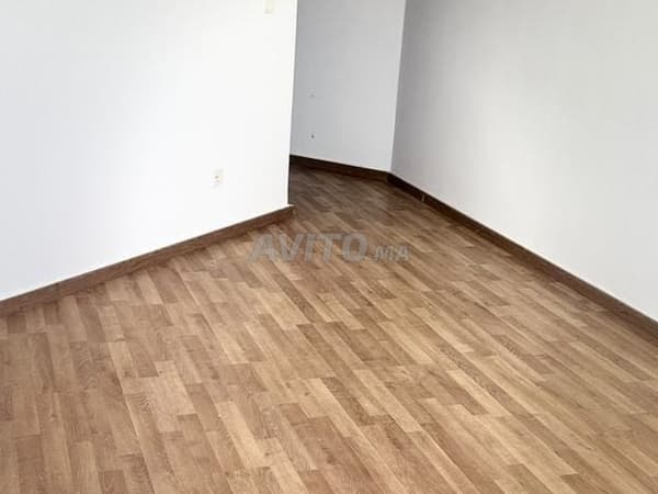 Appartement vide moyen standing