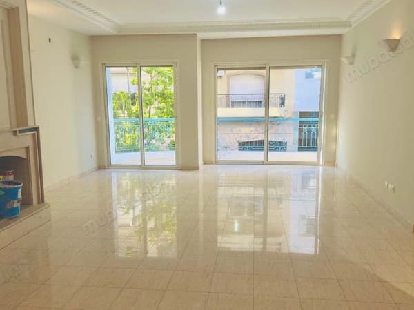 Appartement à l'achat à Racine. Superficie 153 m²