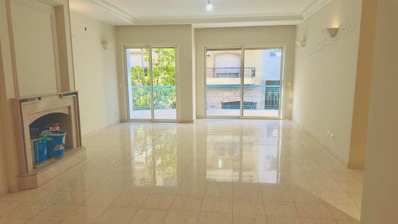 Appartement à l'achat à Racine. Superficie 153 m²