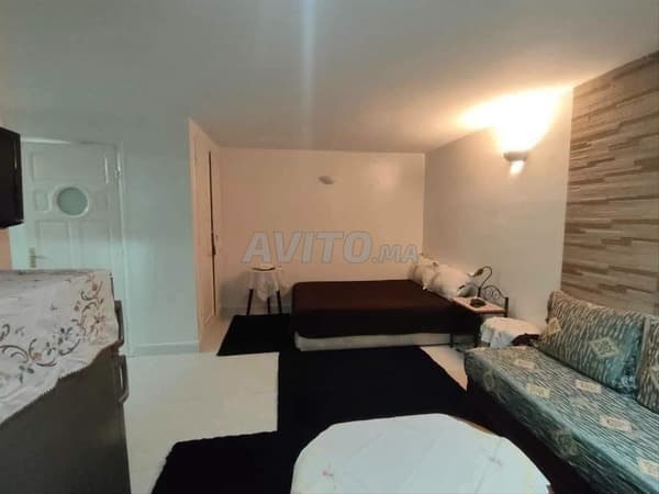 Furnished studio for a Girl Beauséjour
