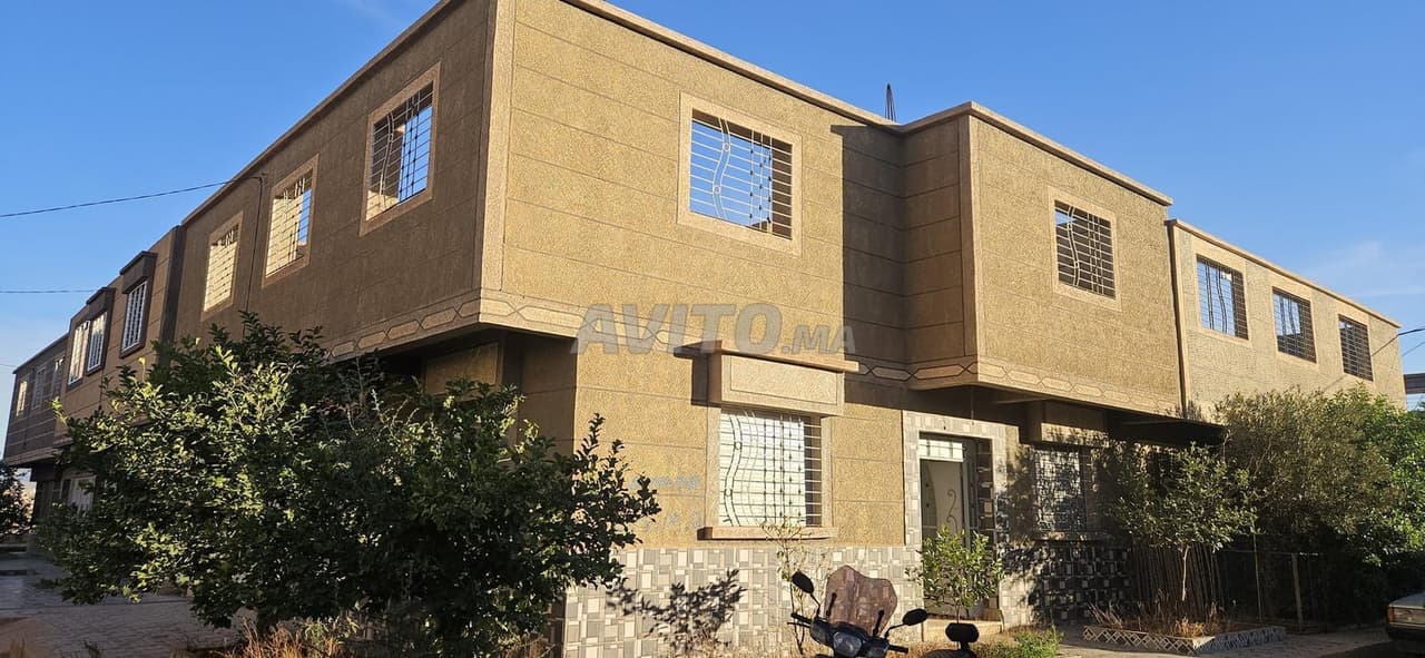 منزل بواجهتين في حي البساتين بوجدة، نادر البارود