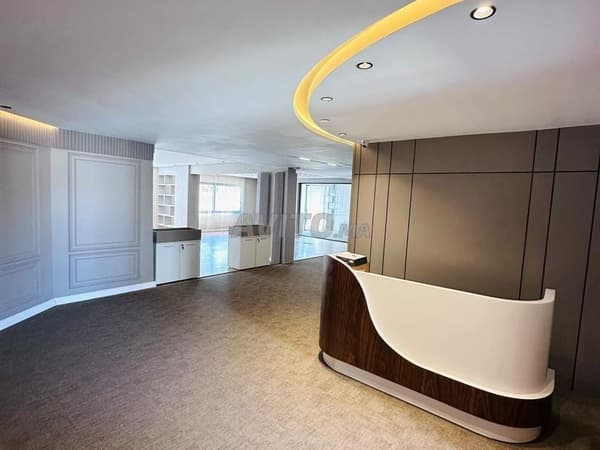 Bureau luxueux à louer 225 m²