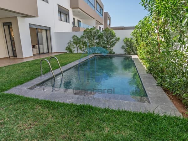 À Louer – Luxueux Rez-de-Jardin Meublé