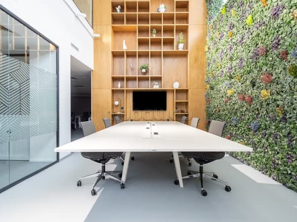 Ein Büro für 5 Personen bei Spaces La Rocade