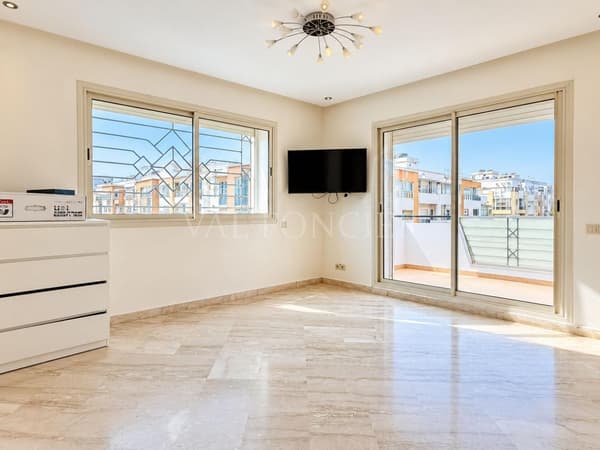 Location Lumineux appartement 124m2 3chambres avec balcon Californie, Casablanca