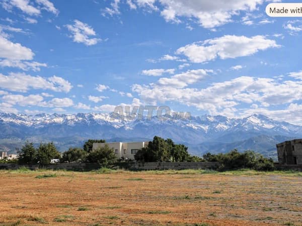Très beau terrain à vendre sur la route de Fès.