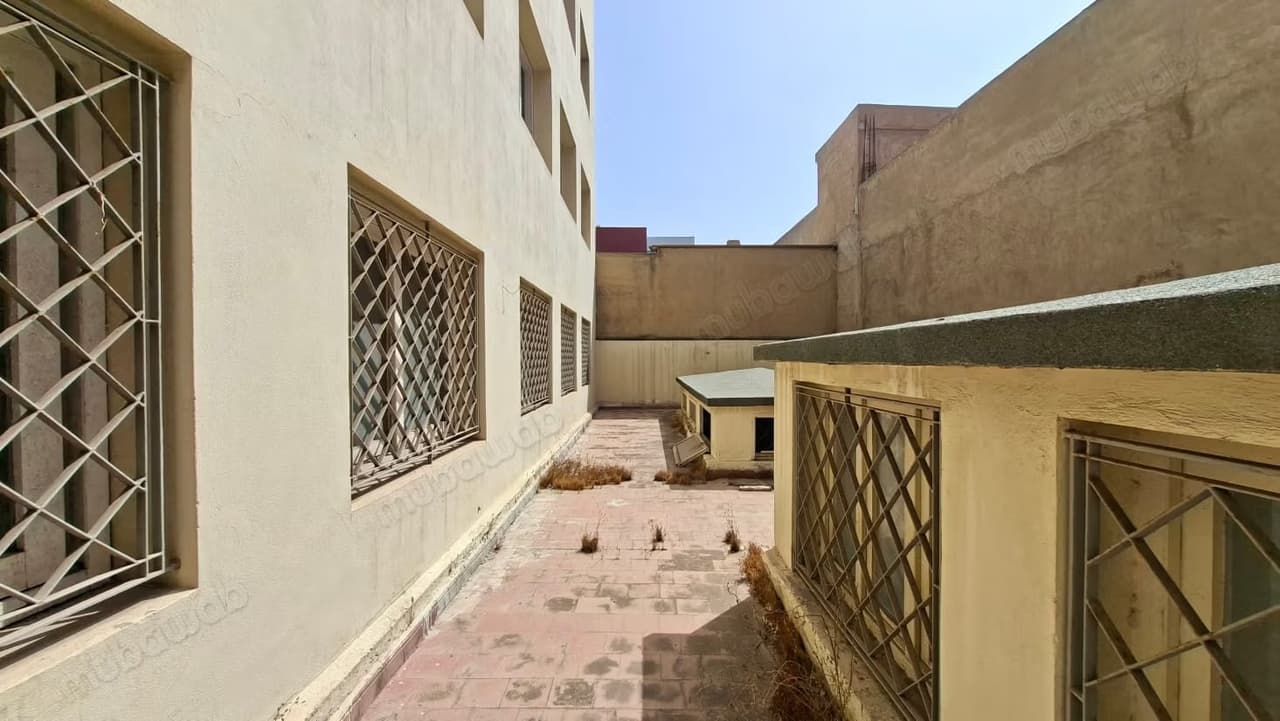 Usine/dépôt sur 4 étages 2900 m² Mauritania