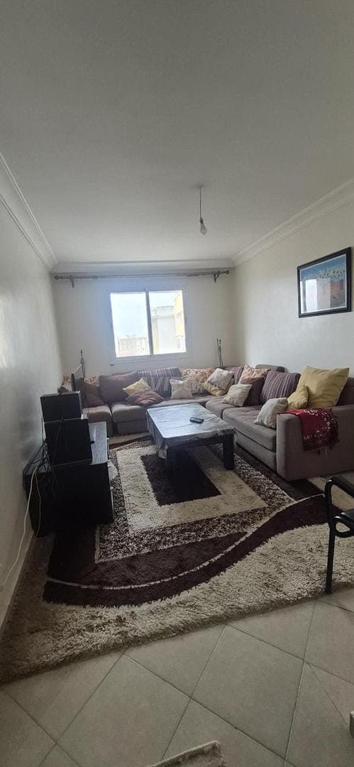 Appartement vide 3ème étage hay matar