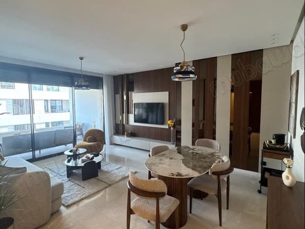 Zeer mooi appartement te huur in Souissi. 2 mooie slaapkamers. Goed gemeubileerd