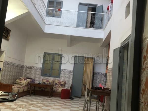Riad à vendre à Michouar. 6 chambres. Salon avec décoration marocaine