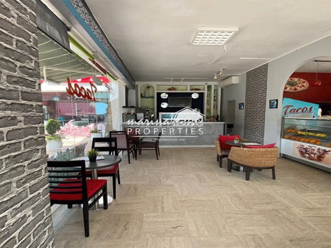 C. V007 Local commercial de 136m² à vendre à M'diq