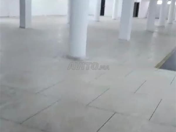 بلاتو مصنع للكراء