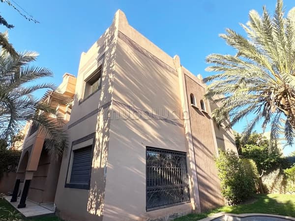 Villa d’exception à vendre – Targa Masmoudi