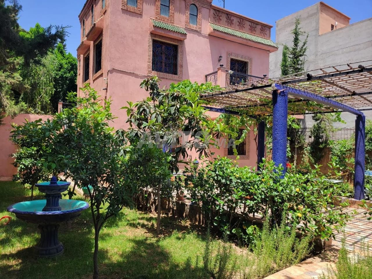 Villa de 500 m² km 17 route d'Ourika