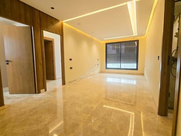 Appartement 2 ch. 80 m² vide à louer