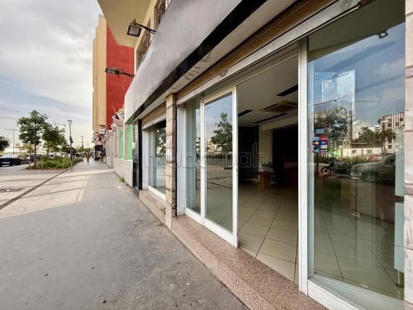 Local Commercial 270 m² Proximité CFC