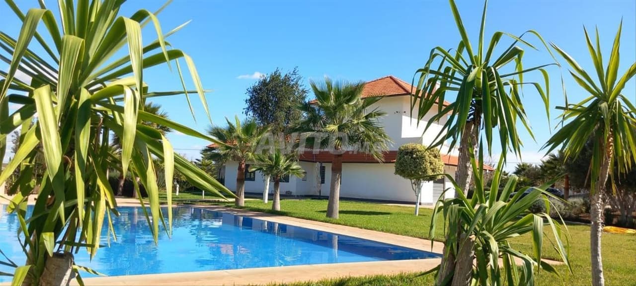 Domaine 1,2 ha TITRÉ | Villa 4 suites & piscine