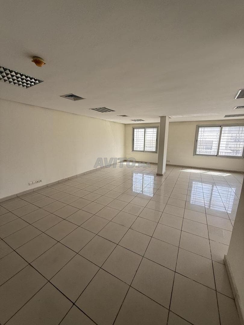 Bureau à louer abdelmoumen