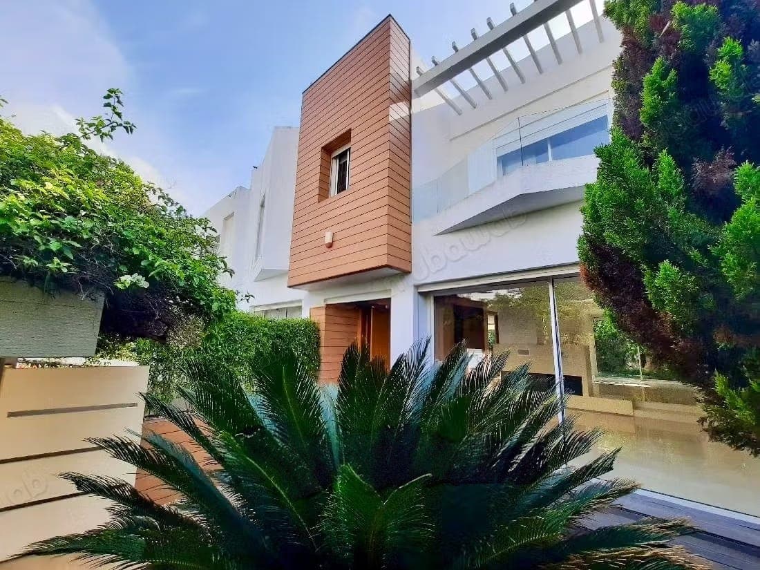 Furnished luxury 4-bedroom villa for rent: Hay Riad, Rabat