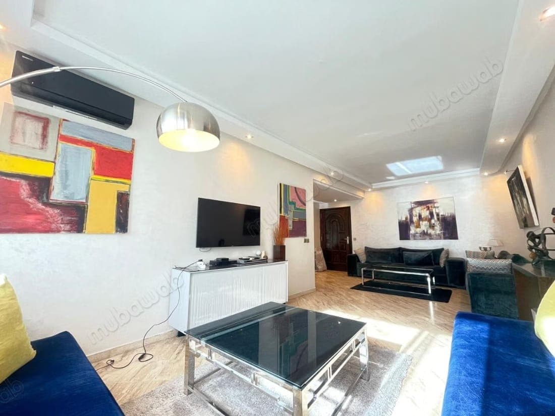Mooi appartement van 100m2 met 2 slaapkamers te huur in quartier Racine