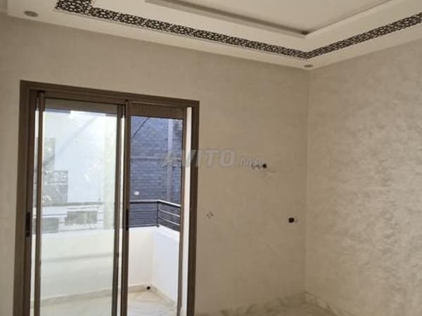 Appartement à vendre avec trois chambres et cuisine équipée – Premier étage