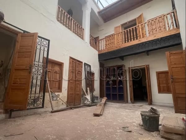 رياض للبيع – مدينة مراكش القديمة باب جديد