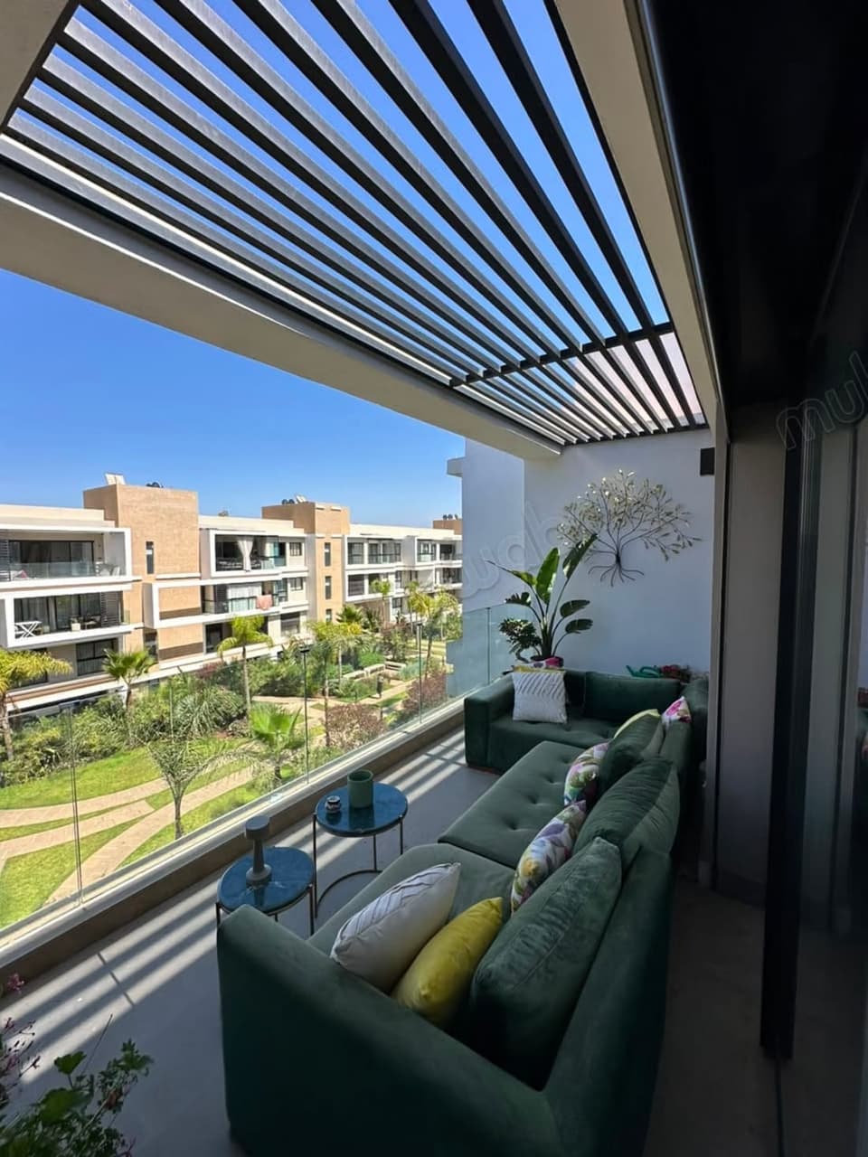 Appartement traversant à vendre