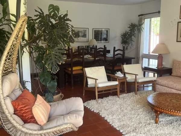 Villa à Vendre de 573.0 m² à Rabat, Hassan