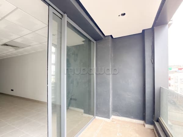 Bureaux en location à Casablanca Finance City. Surface de 62 m². Avec ascenseur et…