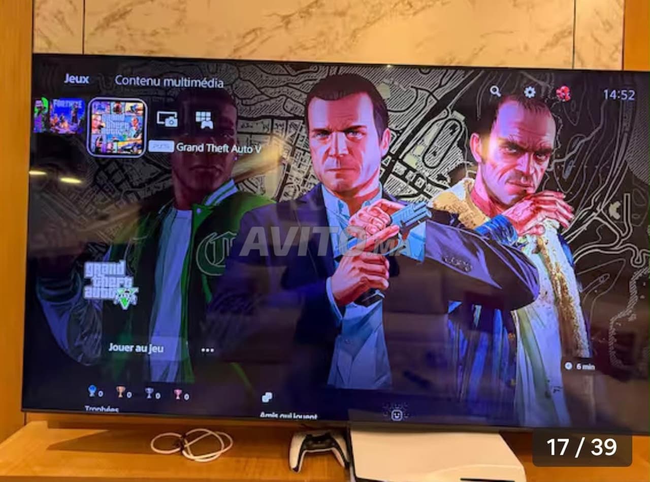 استوديو مع سينما ويعمل بجهاز PS5 للكراء لمدة طويلة
