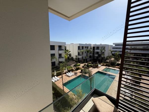 Prachtig appartement te huur in Ain Diab Extension. 4 grote kamers. Goed gemeubileerd