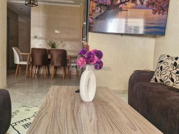 Furnished apartment on avenue Biranzarane and Label Vie