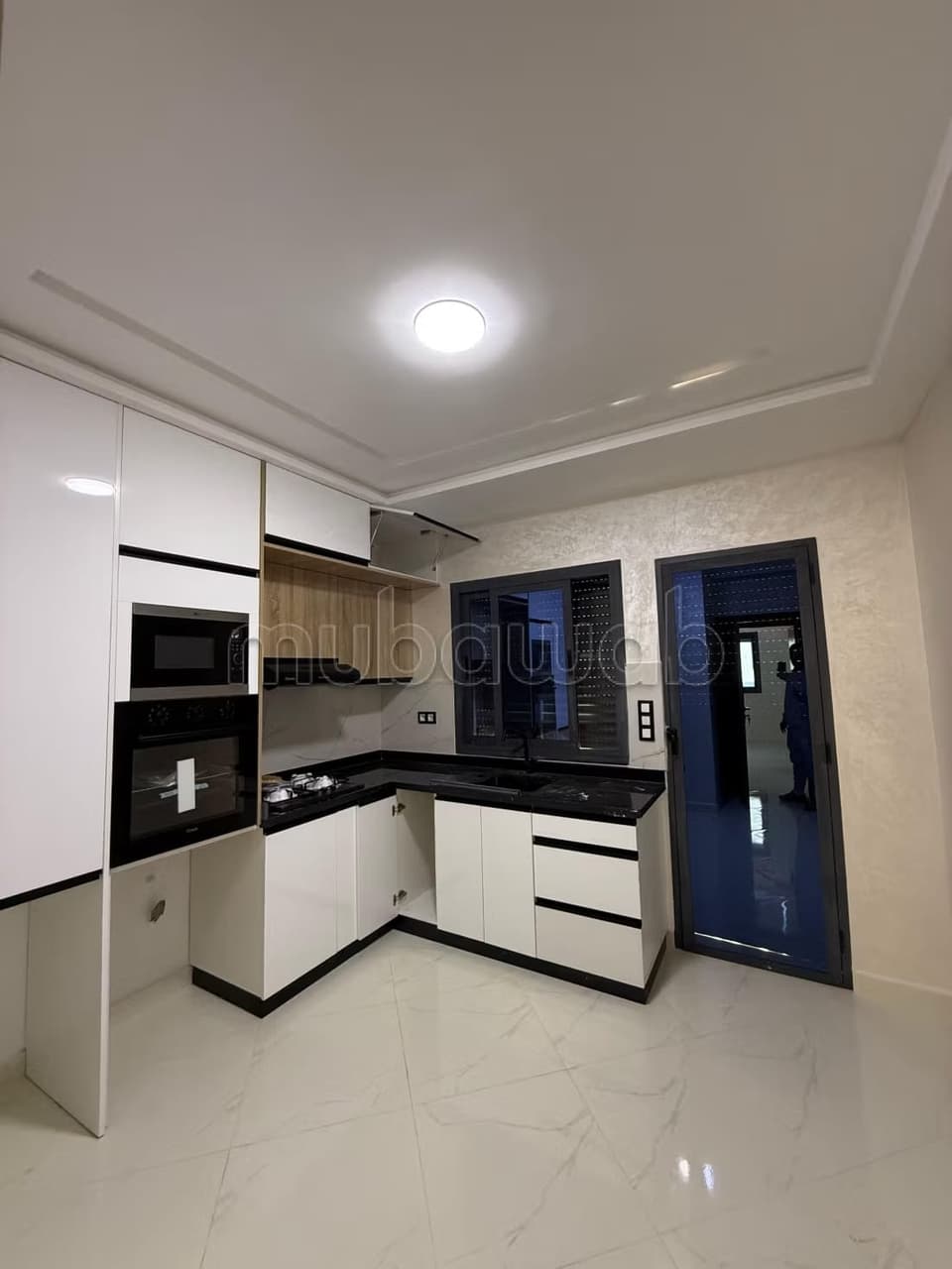 Vente d'un bel appartement à Martil. 1 Pièce. Cuisine entièrement équipée