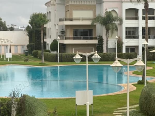 T4 Fully Renovated Empty Apartment 256 m²