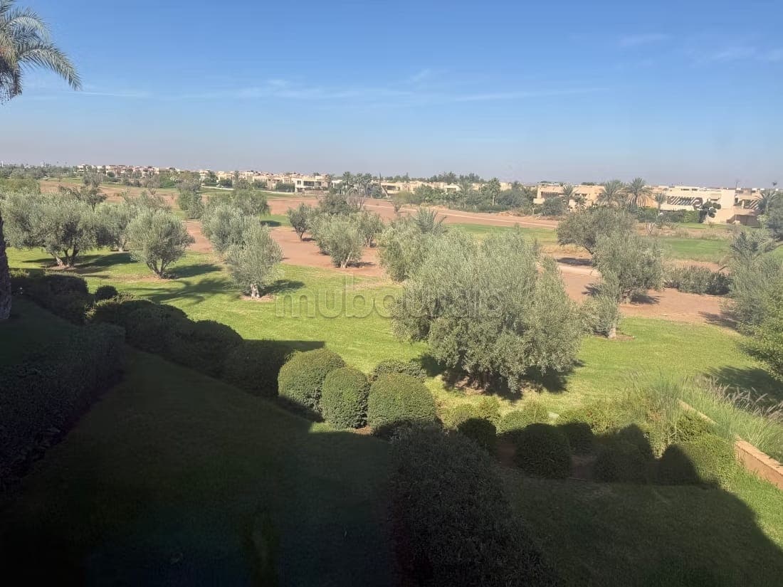 Bel appartement en location à Agdal. 3 grandes pièces. Porte blindée et résidence…
