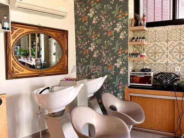À LOUER EN GÉRANCE OU À VENDRE – SALON DE COIFFURE