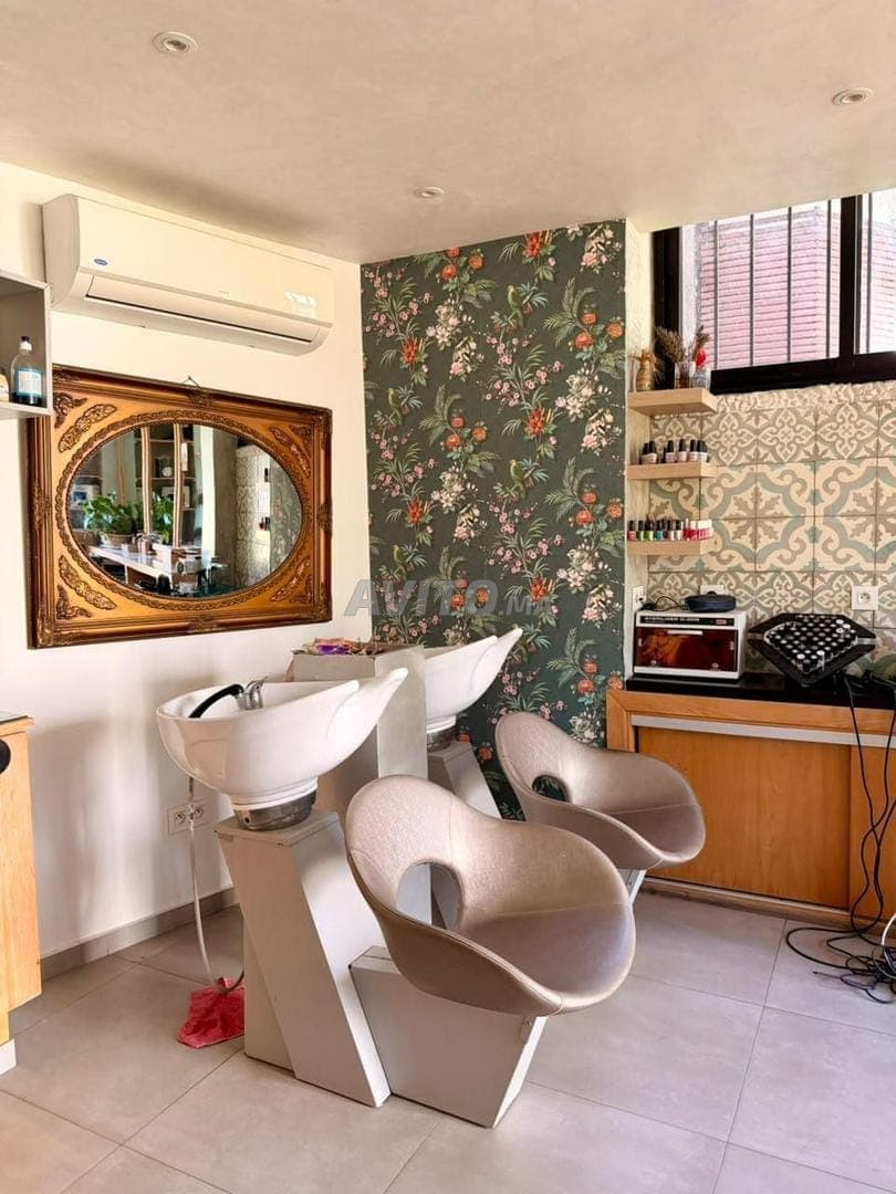 À LOUER EN GÉRANCE OU À VENDRE – SALON DE COIFFURE