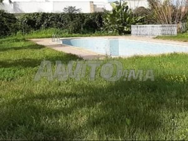 Souissi-Villa en vente avec piscine