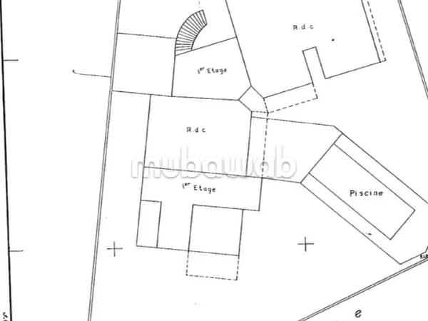 Terrain Cité Suisse. Superficie 1324 m²