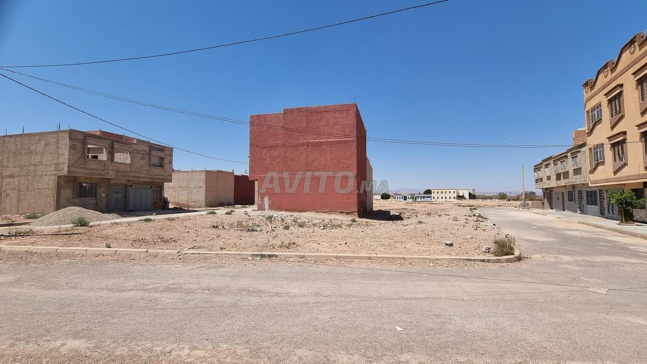 Terrain de 106 m² avec 2 façades – طريق مرجان