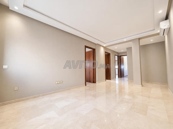 Superb New 2 Bedroom Apartment BeauSéjour