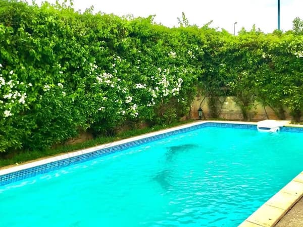 Villa non arredata in affitto a lungo termine