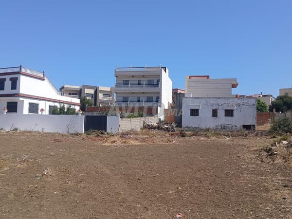Terrain 190 m² à vendre à Oued Alyan