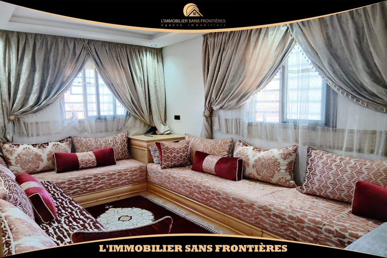 Villa vide titrée à vendre à l’entrée de Tamansourt – 320 m² de terrain – 4 façades