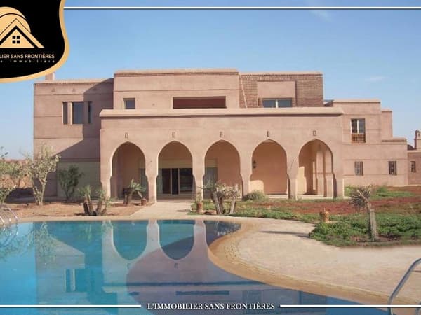 Villa meublée à Bab Atlas, Piscine + Hammam Beldi, Marrakech : à vendre