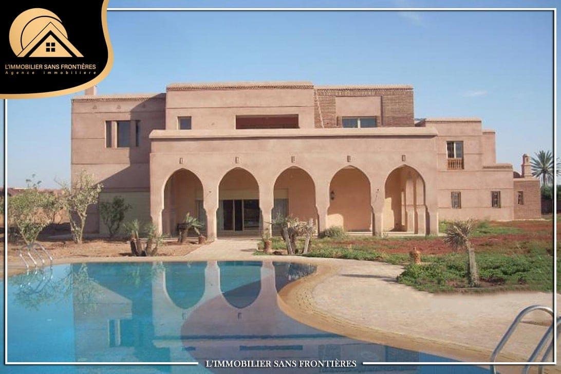 فيلا مفروشة بـ باب أطلس، حمام سباحة + حمام بلدي، مراكش : للبيع