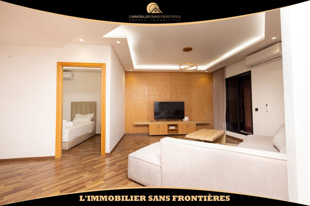 Appartement à vendre à Guéliz, Marrakech — Sol en parquet — 98 m²