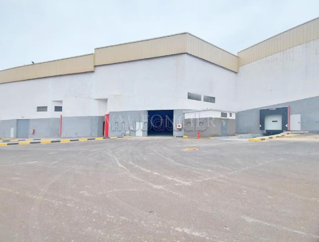 Storage Warehouse to Rent 2200m2 ZI Lissasfa, Casablanca