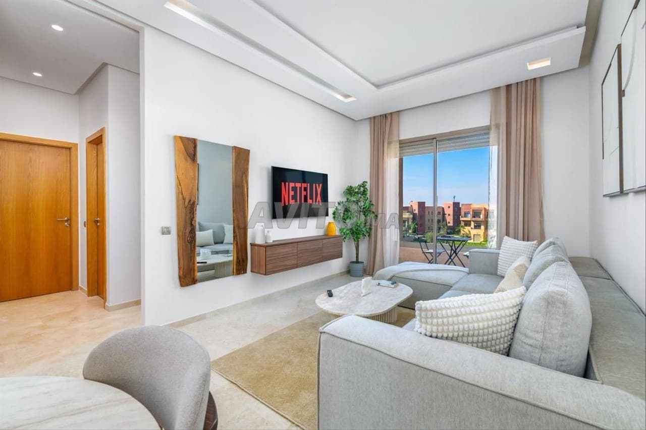 Schöne 2-Zimmer-Wohnung mit Poolblick